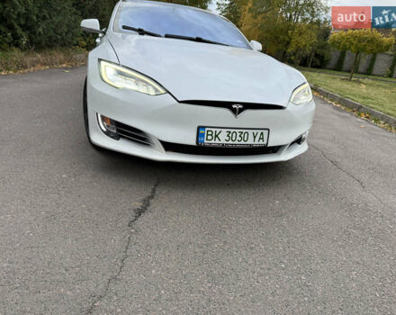Білий Тесла Модель С, об'ємом двигуна 0 л та пробігом 120 тис. км за 25800 $, фото 13 на Automoto.ua