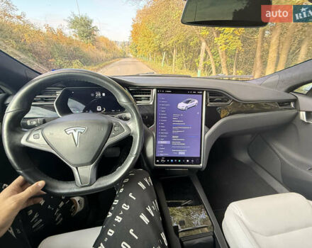 Білий Тесла Модель С, об'ємом двигуна 0 л та пробігом 120 тис. км за 25800 $, фото 29 на Automoto.ua