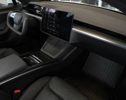 Белый Тесла Модель С, объемом двигателя 0 л и пробегом 25 тыс. км за 33300 $, фото 6 на Automoto.ua