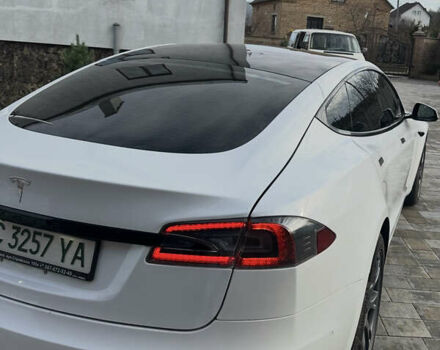 Белый Тесла Модель С, объемом двигателя 0 л и пробегом 20 тыс. км за 42000 $, фото 9 на Automoto.ua