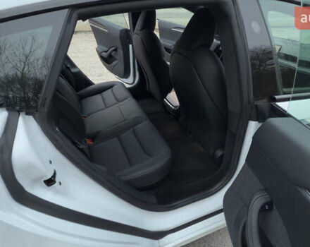 Белый Тесла Модель С, объемом двигателя 0 л и пробегом 42 тыс. км за 35500 $, фото 16 на Automoto.ua