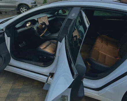 Белый Тесла Модель С, объемом двигателя 0 л и пробегом 20 тыс. км за 42000 $, фото 16 на Automoto.ua