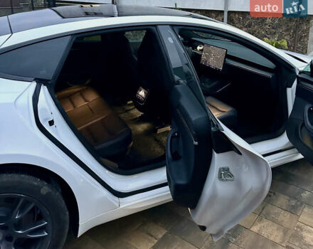 Белый Тесла Модель С, объемом двигателя 0 л и пробегом 20 тыс. км за 42000 $, фото 17 на Automoto.ua