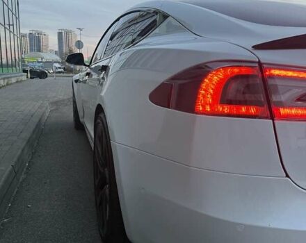 Білий Тесла Модель С, об'ємом двигуна 0 л та пробігом 51 тис. км за 49999 $, фото 24 на Automoto.ua