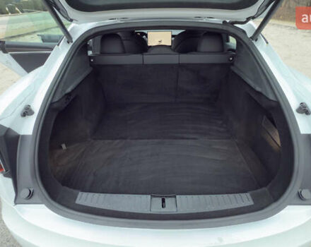 Белый Тесла Модель С, объемом двигателя 0 л и пробегом 42 тыс. км за 35500 $, фото 11 на Automoto.ua