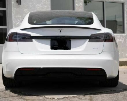 Белый Тесла Модель С, объемом двигателя 0 л и пробегом 25 тыс. км за 33300 $, фото 4 на Automoto.ua