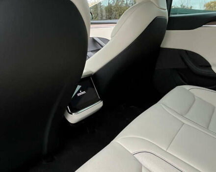 Белый Тесла Модель С, объемом двигателя 0 л и пробегом 68 тыс. км за 39900 $, фото 14 на Automoto.ua