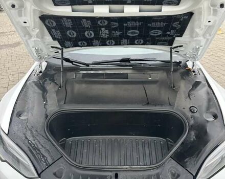 Белый Тесла Модель С, объемом двигателя 0 л и пробегом 27 тыс. км за 42000 $, фото 5 на Automoto.ua