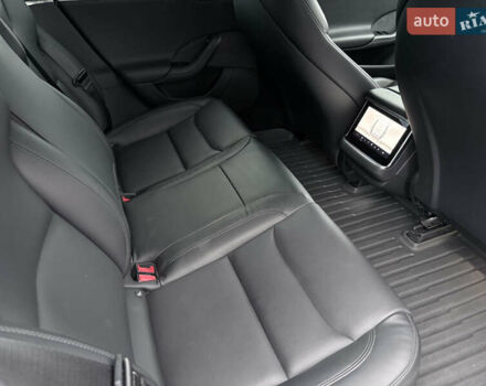 Білий Тесла Модель С, об'ємом двигуна 0 л та пробігом 76 тис. км за 39999 $, фото 10 на Automoto.ua