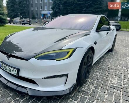 Белый Тесла Модель С, объемом двигателя 0 л и пробегом 50 тыс. км за 46900 $, фото 4 на Automoto.ua