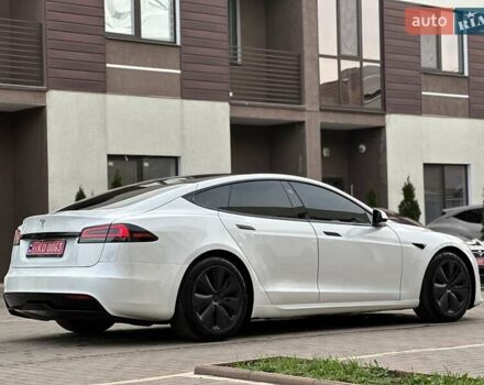 Белый Тесла Модель С, объемом двигателя 0 л и пробегом 68 тыс. км за 42000 $, фото 2 на Automoto.ua