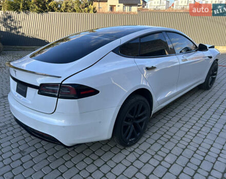 Білий Тесла Модель С, об'ємом двигуна 0 л та пробігом 54 тис. км за 15500 $, фото 3 на Automoto.ua