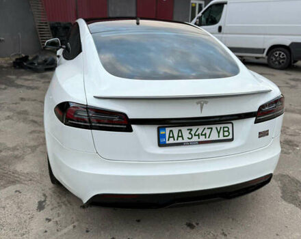 Белый Тесла Модель С, объемом двигателя 0 л и пробегом 25 тыс. км за 85000 $, фото 3 на Automoto.ua