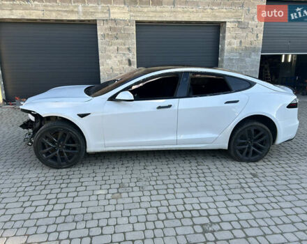 Білий Тесла Модель С, об'ємом двигуна 0 л та пробігом 54 тис. км за 15500 $, фото 1 на Automoto.ua