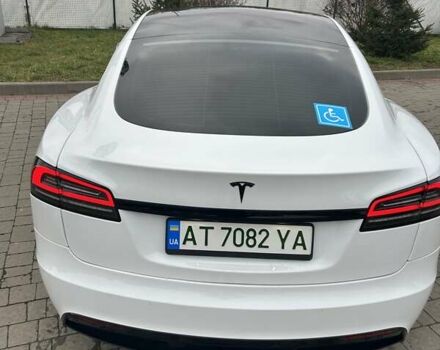 Белый Тесла Модель С, объемом двигателя 0 л и пробегом 27 тыс. км за 42000 $, фото 3 на Automoto.ua