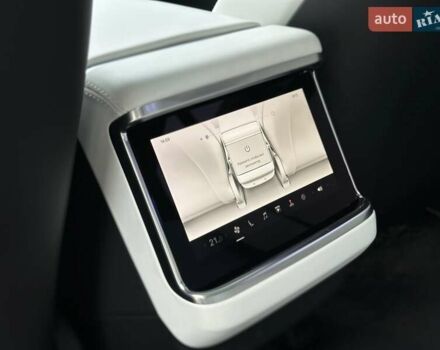 Белый Тесла Модель С, объемом двигателя 0 л и пробегом 68 тыс. км за 42000 $, фото 19 на Automoto.ua