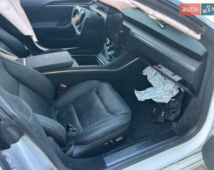 Білий Тесла Модель С, об'ємом двигуна 0 л та пробігом 54 тис. км за 15500 $, фото 15 на Automoto.ua