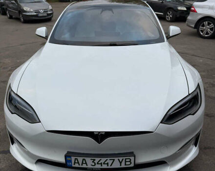 Белый Тесла Модель С, объемом двигателя 0 л и пробегом 25 тыс. км за 85000 $, фото 2 на Automoto.ua