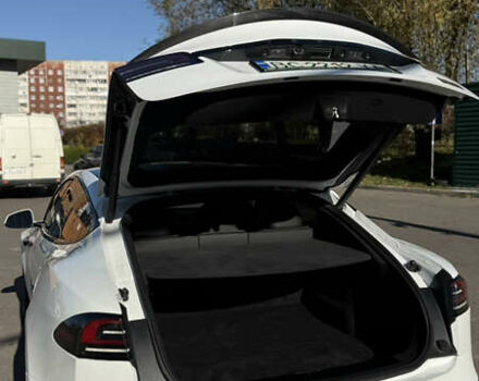 Белый Тесла Модель С, объемом двигателя 0 л и пробегом 60 тыс. км за 44990 $, фото 25 на Automoto.ua