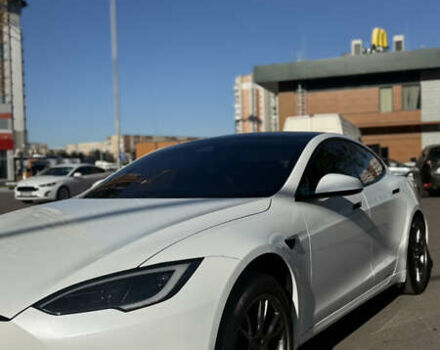 Белый Тесла Модель С, объемом двигателя 0 л и пробегом 60 тыс. км за 44990 $, фото 2 на Automoto.ua