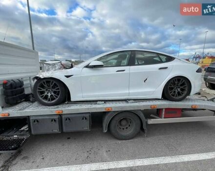 Белый Тесла Модель С, объемом двигателя 0 л и пробегом 16 тыс. км за 25200 $, фото 2 на Automoto.ua
