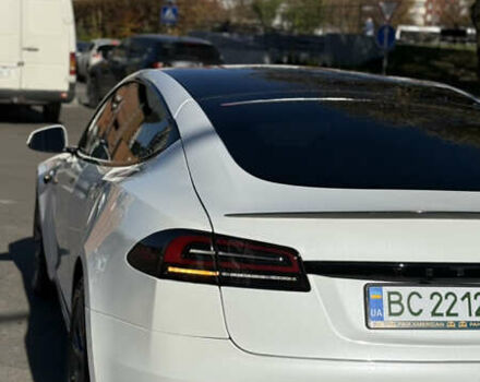 Белый Тесла Модель С, объемом двигателя 0 л и пробегом 60 тыс. км за 44990 $, фото 18 на Automoto.ua