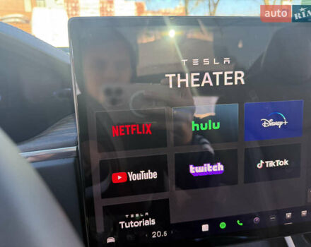 Белый Тесла Модель С, объемом двигателя 0 л и пробегом 60 тыс. км за 44990 $, фото 68 на Automoto.ua