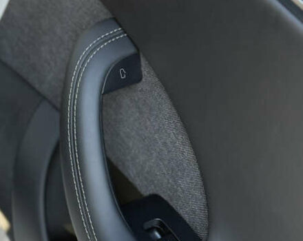 Белый Тесла Модель С, объемом двигателя 0 л и пробегом 60 тыс. км за 44990 $, фото 33 на Automoto.ua