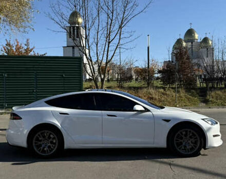 Белый Тесла Модель С, объемом двигателя 0 л и пробегом 60 тыс. км за 44990 $, фото 9 на Automoto.ua