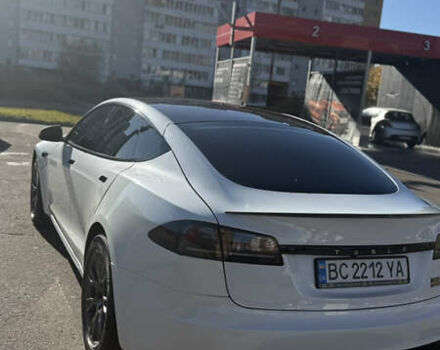Белый Тесла Модель С, объемом двигателя 0 л и пробегом 60 тыс. км за 44990 $, фото 5 на Automoto.ua
