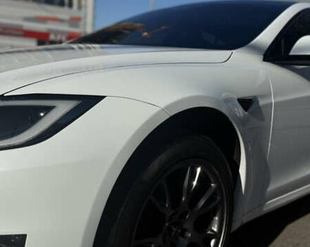 Белый Тесла Модель С, объемом двигателя 0 л и пробегом 60 тыс. км за 44990 $, фото 4 на Automoto.ua