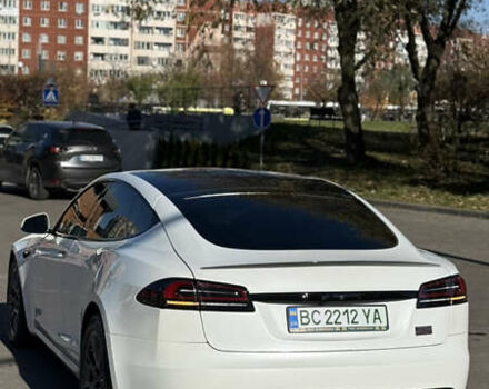 Белый Тесла Модель С, объемом двигателя 0 л и пробегом 60 тыс. км за 44990 $, фото 22 на Automoto.ua