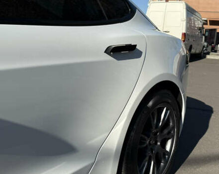 Белый Тесла Модель С, объемом двигателя 0 л и пробегом 60 тыс. км за 44990 $, фото 7 на Automoto.ua