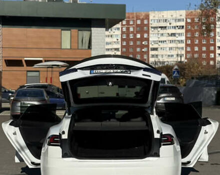 Белый Тесла Модель С, объемом двигателя 0 л и пробегом 60 тыс. км за 44990 $, фото 30 на Automoto.ua