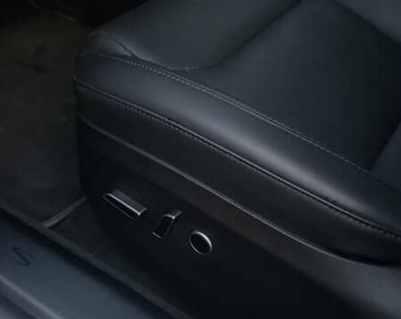 Белый Тесла Модель С, объемом двигателя 0 л и пробегом 60 тыс. км за 44990 $, фото 59 на Automoto.ua