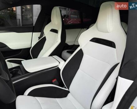 Білий Тесла Модель С, об'ємом двигуна 0 л та пробігом 19 тис. км за 59900 $, фото 14 на Automoto.ua