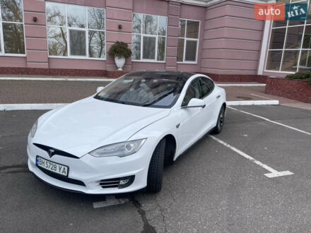 Белый Тесла Модель С, объемом двигателя 0 л и пробегом 197 тыс. км за 13500 $, фото 1 на Automoto.ua