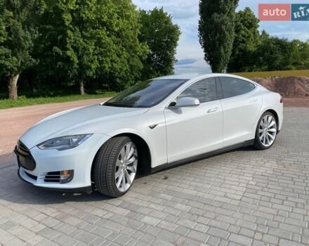 Белый Тесла Модель С, объемом двигателя 0 л и пробегом 205 тыс. км за 11099 $, фото 1 на Automoto.ua