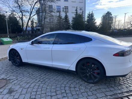 Белый Тесла Модель С, объемом двигателя 0 л и пробегом 170 тыс. км за 13500 $, фото 1 на Automoto.ua