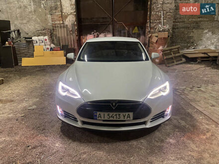 Белый Тесла Модель С, объемом двигателя 0 л и пробегом 205 тыс. км за 11249 $, фото 1 на Automoto.ua