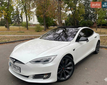 Белый Тесла Модель С, объемом двигателя 0 л и пробегом 178 тыс. км за 16000 $, фото 1 на Automoto.ua
