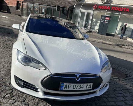 Белый Тесла Модель С, объемом двигателя 0 л и пробегом 170 тыс. км за 12500 $, фото 1 на Automoto.ua