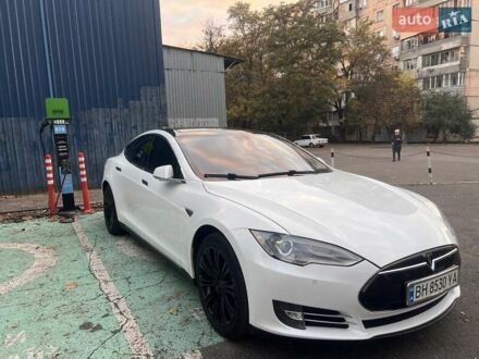 Білий Тесла Модель С, об'ємом двигуна 0 л та пробігом 270 тис. км за 13200 $, фото 1 на Automoto.ua