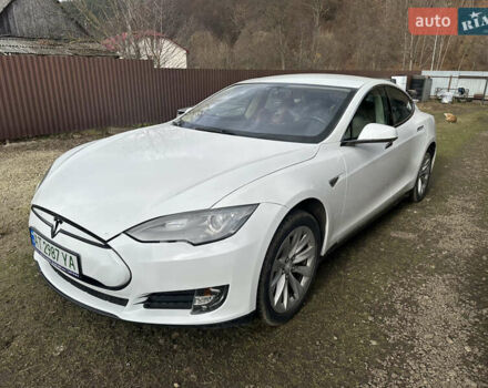 Белый Тесла Модель С, объемом двигателя 0 л и пробегом 149 тыс. км за 12200 $, фото 1 на Automoto.ua
