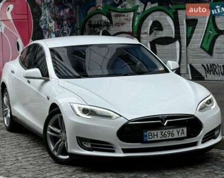 Білий Тесла Модель С, об'ємом двигуна 0 л та пробігом 104 тис. км за 12999 $, фото 1 на Automoto.ua