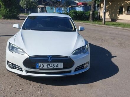 Білий Тесла Модель С, об'ємом двигуна 0 л та пробігом 150 тис. км за 12700 $, фото 1 на Automoto.ua