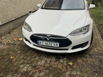 Білий Тесла Модель С, об'ємом двигуна 0 л та пробігом 150 тис. км за 11499 $, фото 1 на Automoto.ua