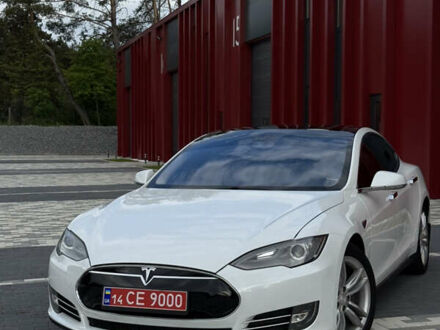 Белый Тесла Модель С, объемом двигателя 0 л и пробегом 190 тыс. км за 12000 $, фото 1 на Automoto.ua