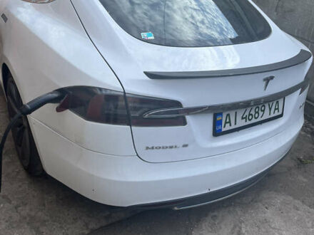 Белый Тесла Модель С, объемом двигателя 0 л и пробегом 201 тыс. км за 14700 $, фото 1 на Automoto.ua