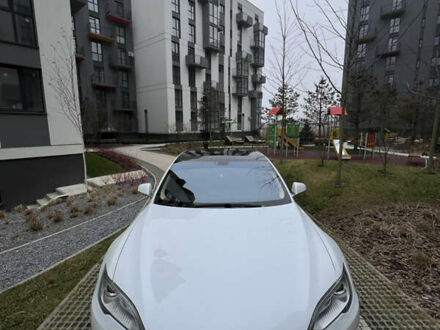 Тесла Модель С 2013 в Пустомытах на Automoto.ua Белый Тесла Модель С, объемом двигателя 0 л и пробегом 184 тыс. км за 11000 $, фото 1 на Automoto.ua